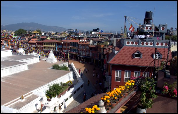 Shops and restaurants surrounding the stupa